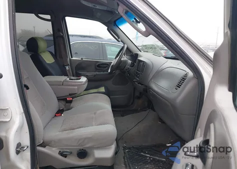 2002 Ford F-150 Lariat/Xlt from USA, damaged, VIN 1FTRW08L62KD25988